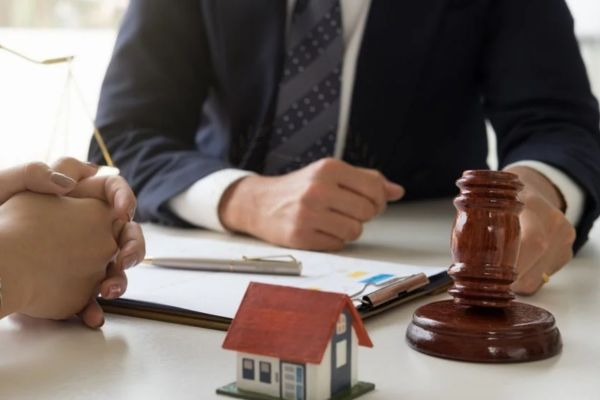 Hợp đồng thuê nhà kiện tụng công chứng