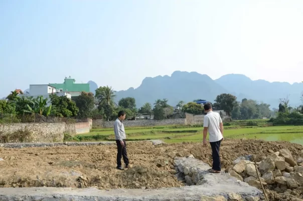 lấn chiếm đất