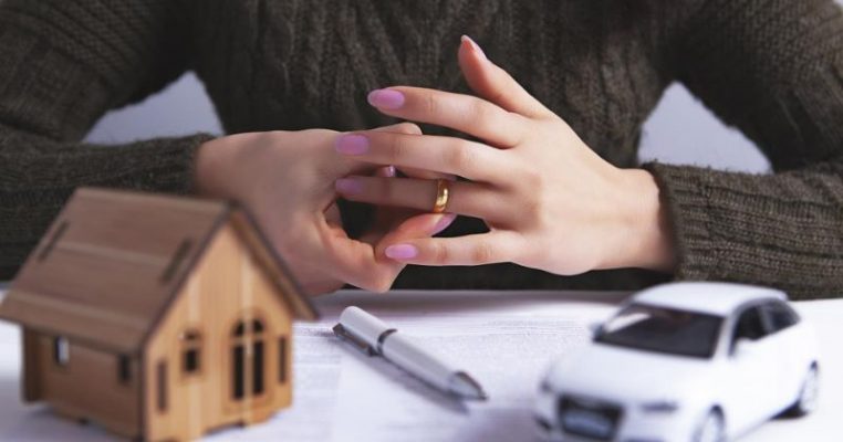 Ly hôn với người nước ngoài